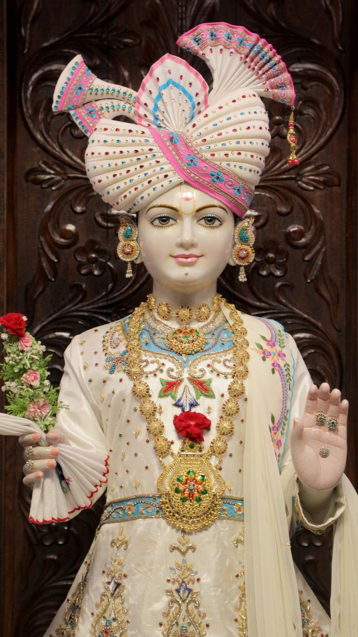Swaminarayan Maharaj serene portrait temple