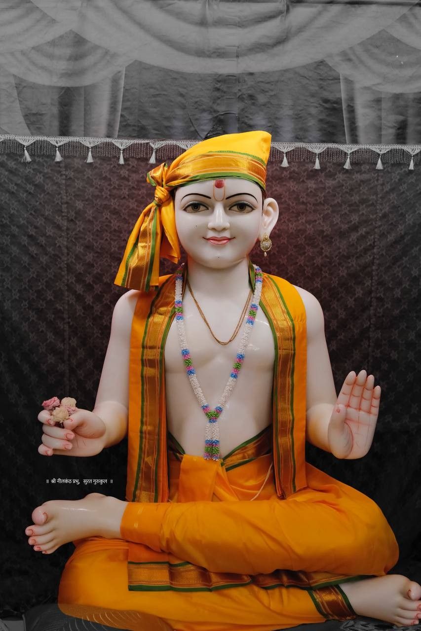 Marble statue of Shri Swaminarayan Bhagwan