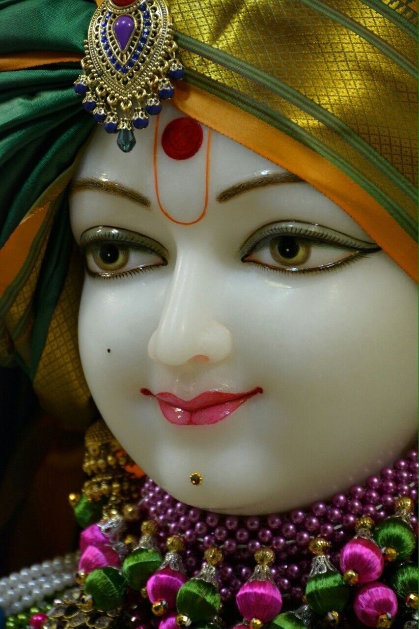 Close-up of Swaminarayan Bhagwan\'s peaceful face