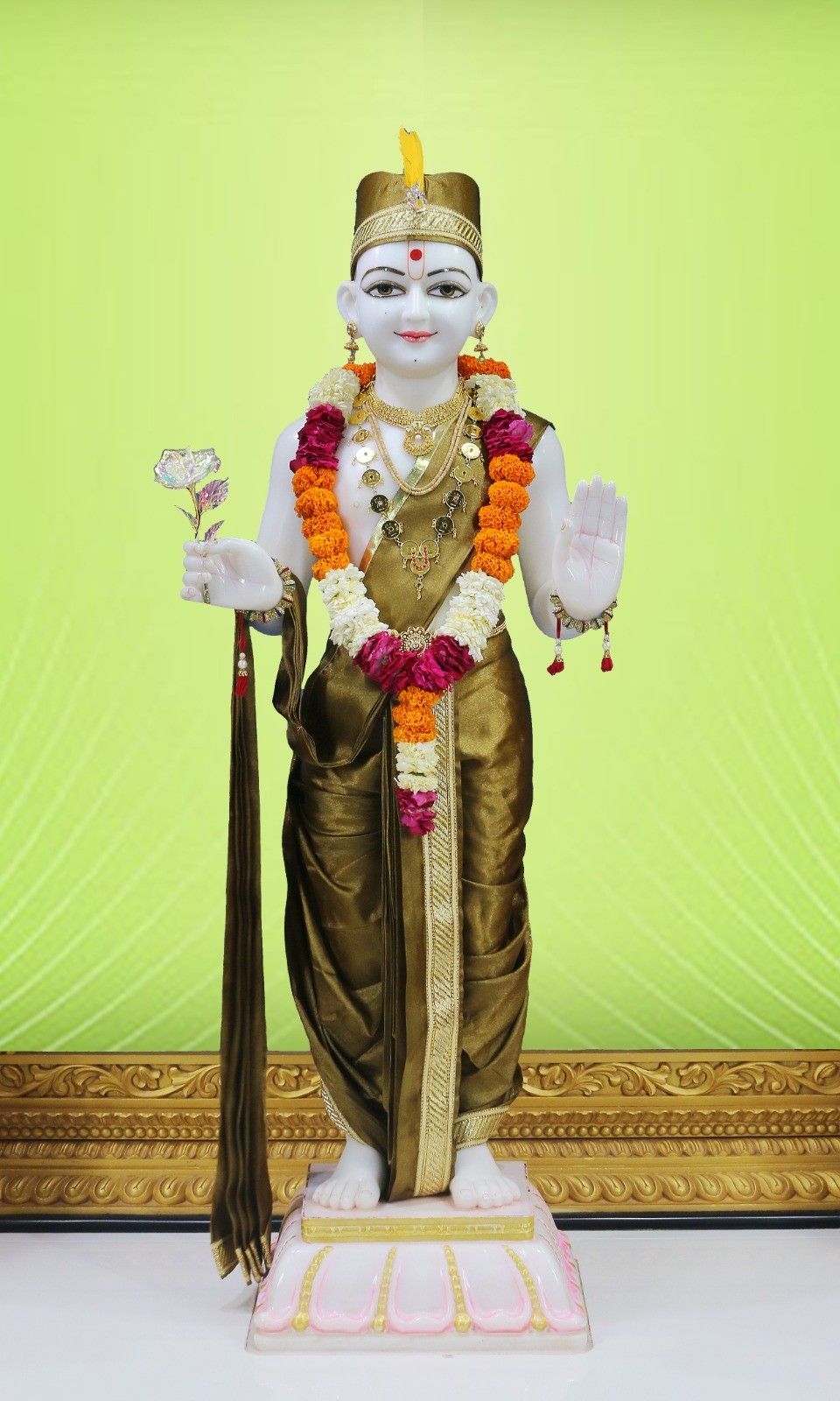 Swaminarayan deity blessing devotees