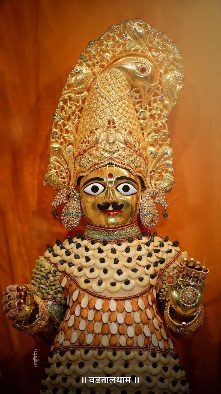 Golden Swaminarayan idol radiates peace